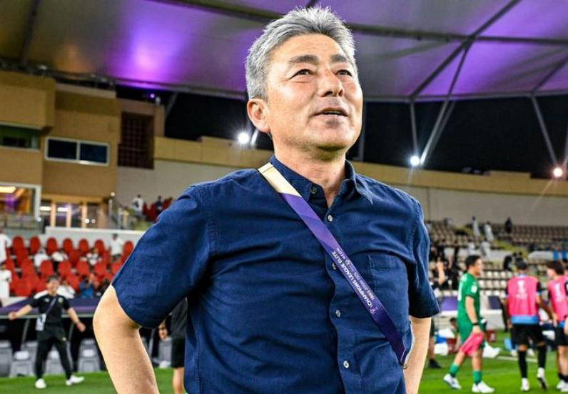 川崎前锋主帅频繁调整，改变战术！